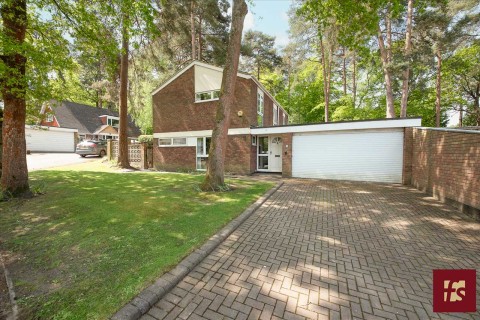 View Full Details for Salamanca, Crowthorne