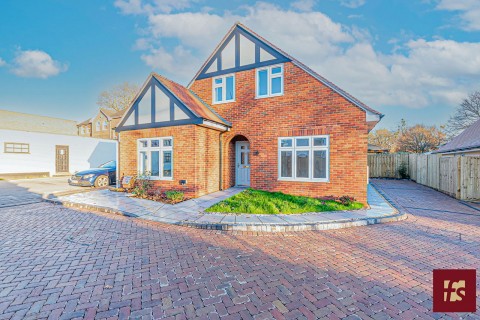 View Full Details for High Street, Crowthorne
