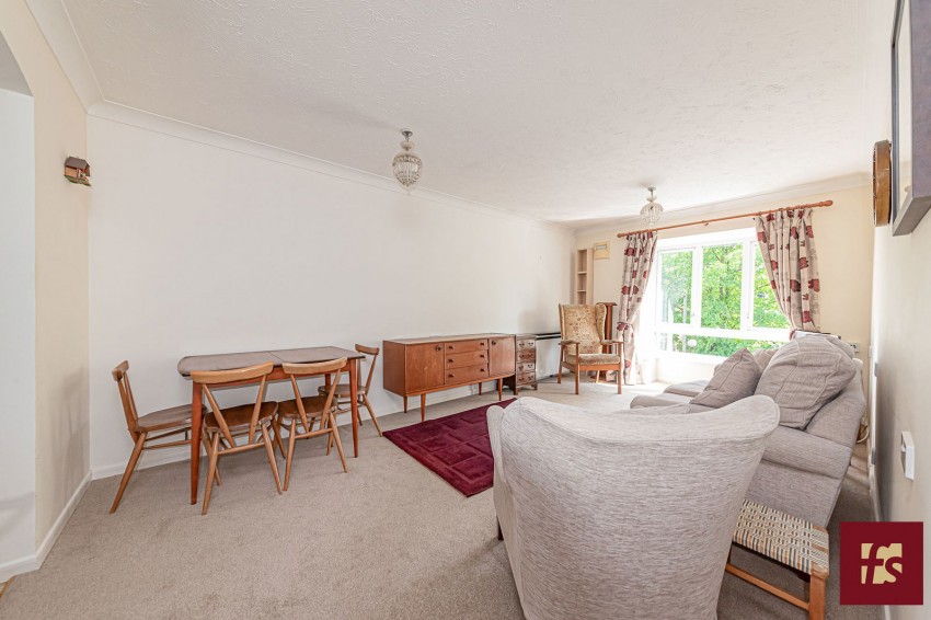 Images for Oak Lodge, New Road, Crowthorne