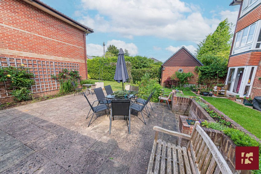 Images for Oak Lodge, New Road, Crowthorne