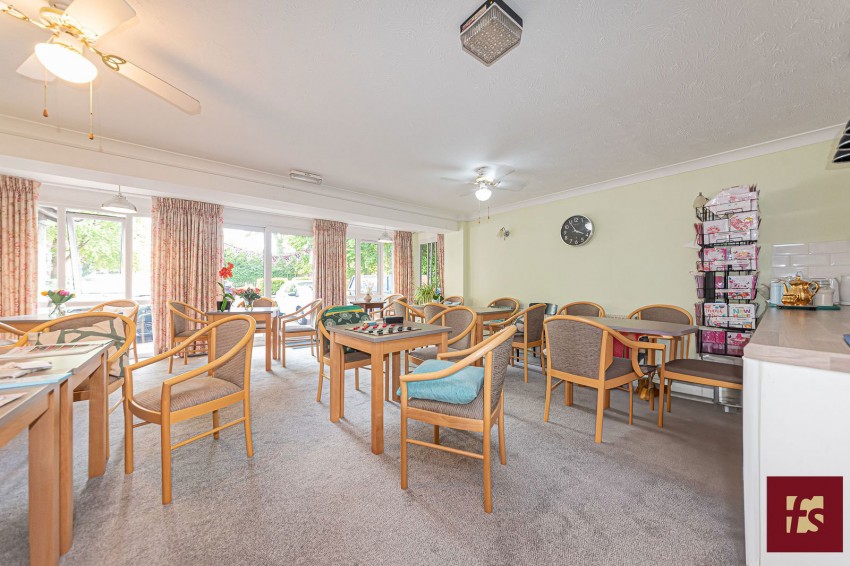 Images for Oak Lodge, New Road, Crowthorne