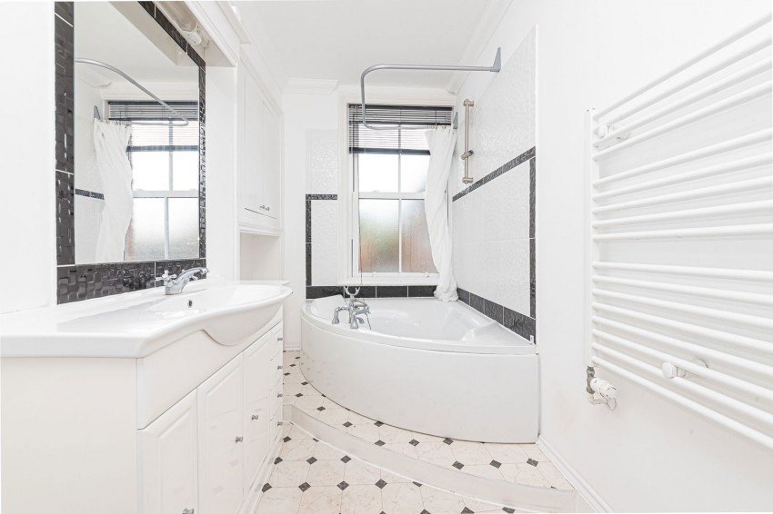 Images for Upper Broadmoor Road, Crowthorne