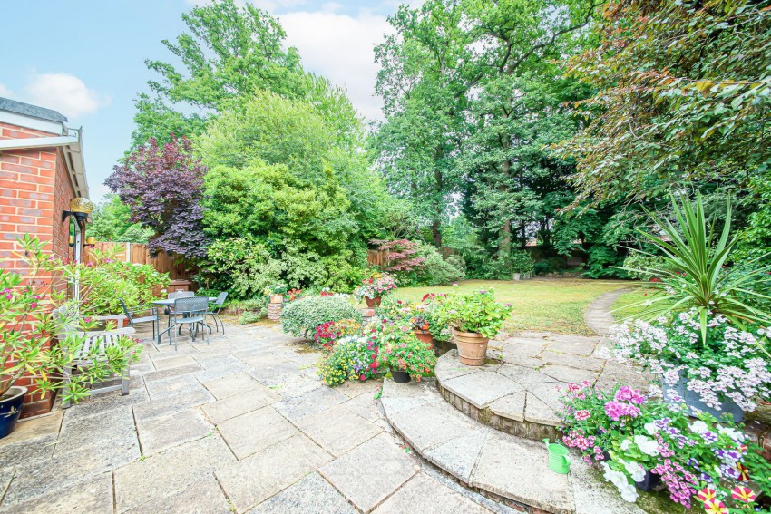 Images for Wood End, Crowthorne, Berkshire RG45 6DQ