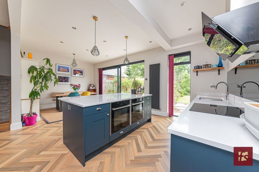 Images for Pinewood Avenue, Crowthorne