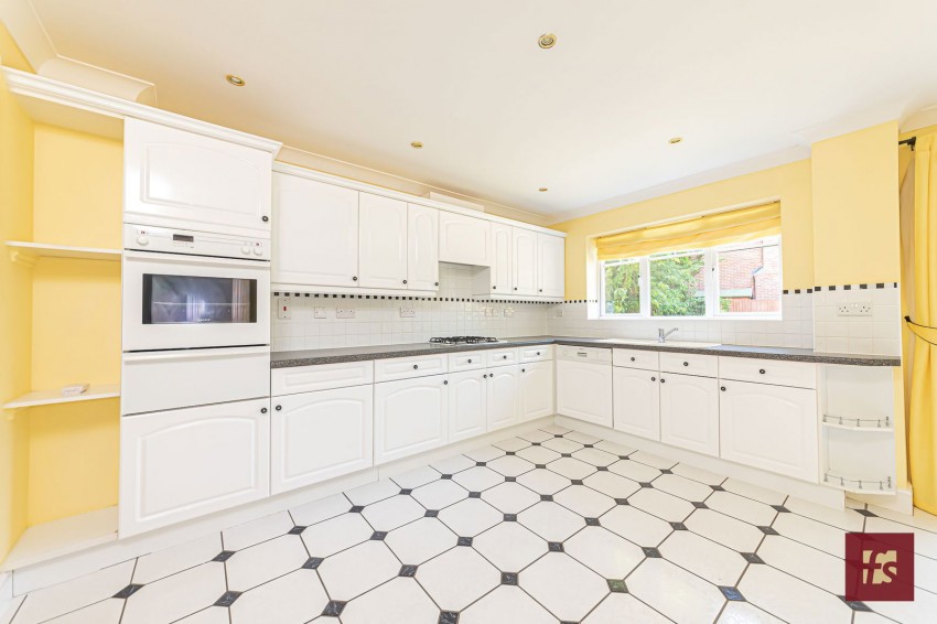 Images for Royal Oak Drive, Crowthorne