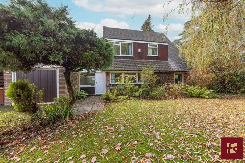 View Full Details for Linkway, Crowthorne, Berkshire, RG45 6ES