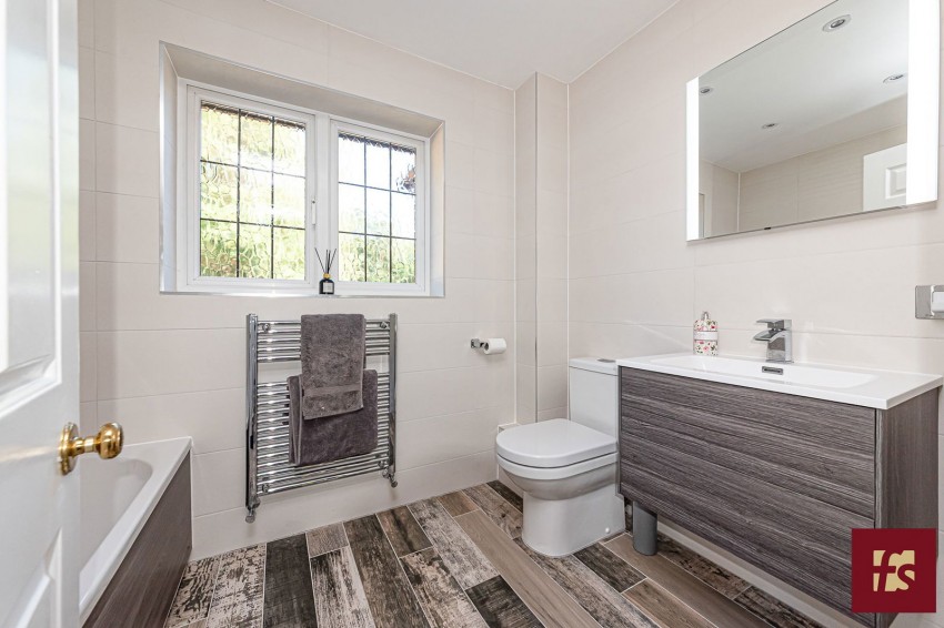 Images for Holmbury Avenue, Crowthorne, RG45 6TQ