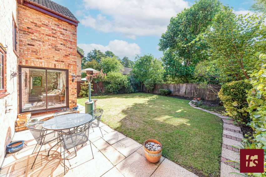 Images for Holmbury Avenue, Crowthorne, RG45 6TQ