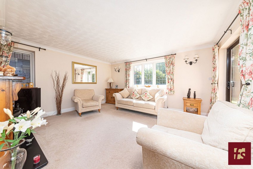 Images for Holmbury Avenue, Crowthorne, RG45 6TQ