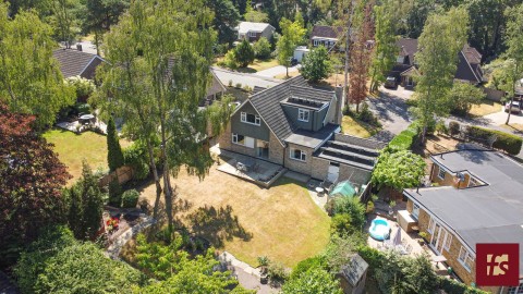 View Full Details for Linkway, Crowthorne, Berkshire, RG45 6ES