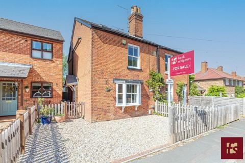 View Full Details for Upper Broadmoor Road, Crowthorne, Berkshire, RG45 7DH