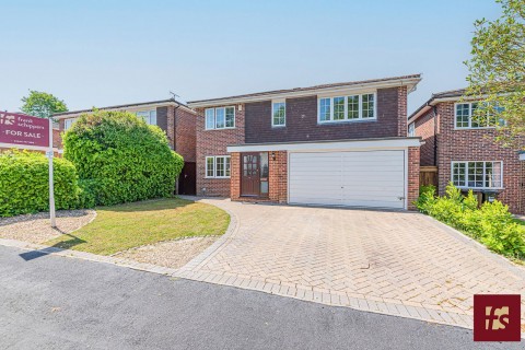 View Full Details for The Brambles, Crowthorne, Berkshire, RG45 6EF