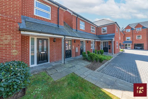 View Full Details for High Street, Crowthorne, Berkshire, RG45 7AD