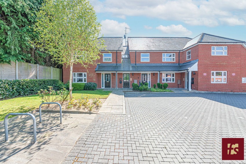 Images for High Street, Crowthorne, Berkshire, RG45 7AD