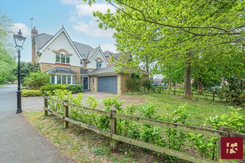 View Full Details for Queens Ride, Crowthorne, RG45 6LG