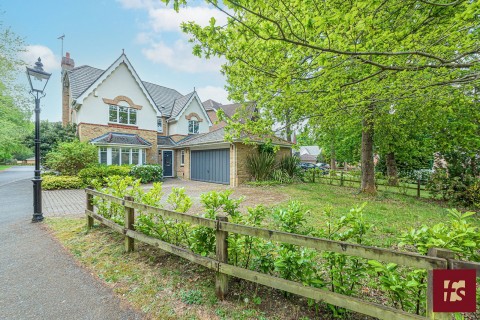 View Full Details for Queens Ride, Crowthorne, RG45 6LG