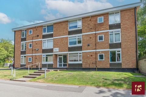 View Full Details for Wulwyn Court, Linkway, Crowthorne RG45 6ET