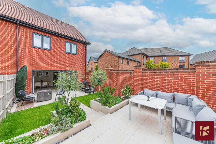Images for Hawthorn Drive, Crowthorne, Berkshire, RG45 6UB