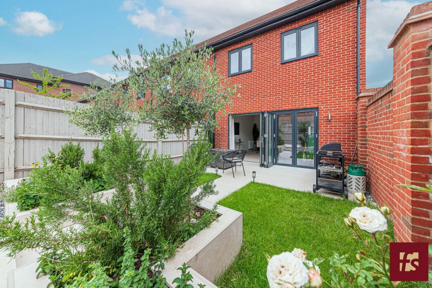 Images for Hawthorn Drive, Crowthorne, Berkshire, RG45 6UB