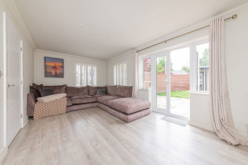 Images for Dove Close, Crowthorne, RG45 6HF
