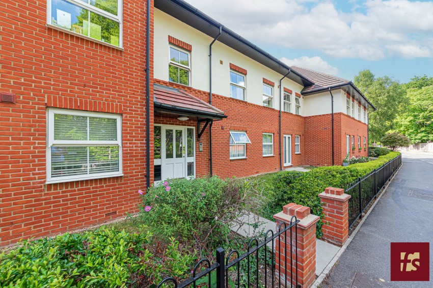 Images for Pinewood Avenue, Crowthorne, RG45 6RD