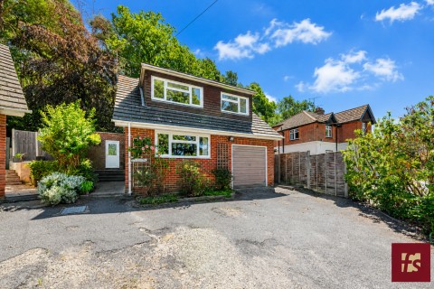 View Full Details for Mulberry Close, Crowthorne, Berkshire, RG45 7LG