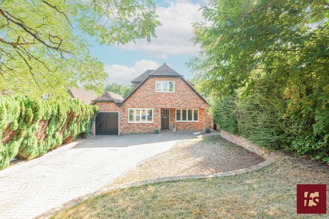 View Full Details for Pinehill Road, Crowthorne, Berkshire, RG45 7JR