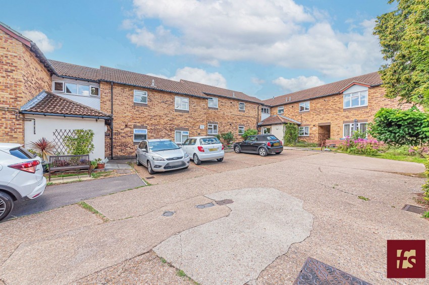 Images for Larks Meade, Earley, Reading, Berkshire, RG6 5TA