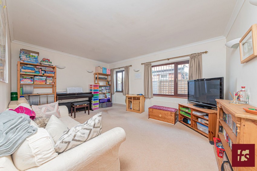 Images for Pinewood Avenue, Crowthorne, Berkshire, RG45 6RR