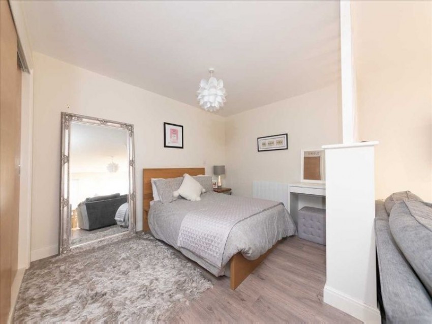 Images for Guildgate House, High Street, Crowthorne, Berkshire