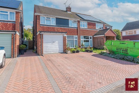 View Full Details for Lyon Road, Crowthorne, Berkshire, RG45 6RX