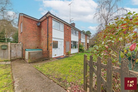 View Full Details for Cricket Field Grove, Crowthorne, Berkshire RG45 7ES