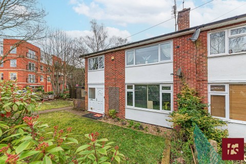 View Full Details for Cricket Field Grove, Crowthorne, Berkshire RG45 7ES
