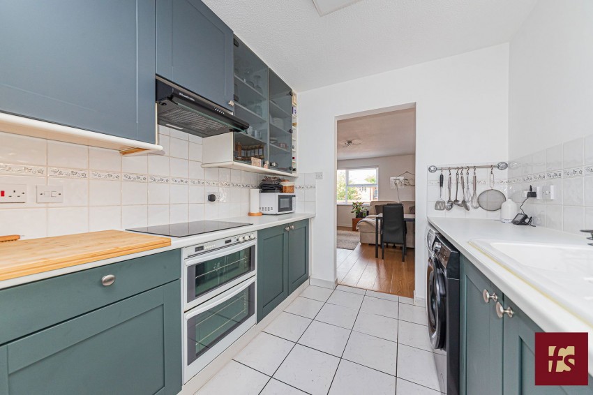 Images for High Street, Crowthorne, Berkshire, RG45 7AT