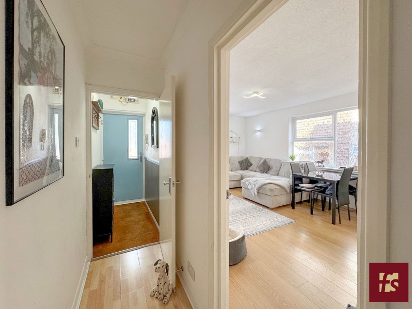 Images for High Street, Crowthorne, Berkshire, RG45 7AT