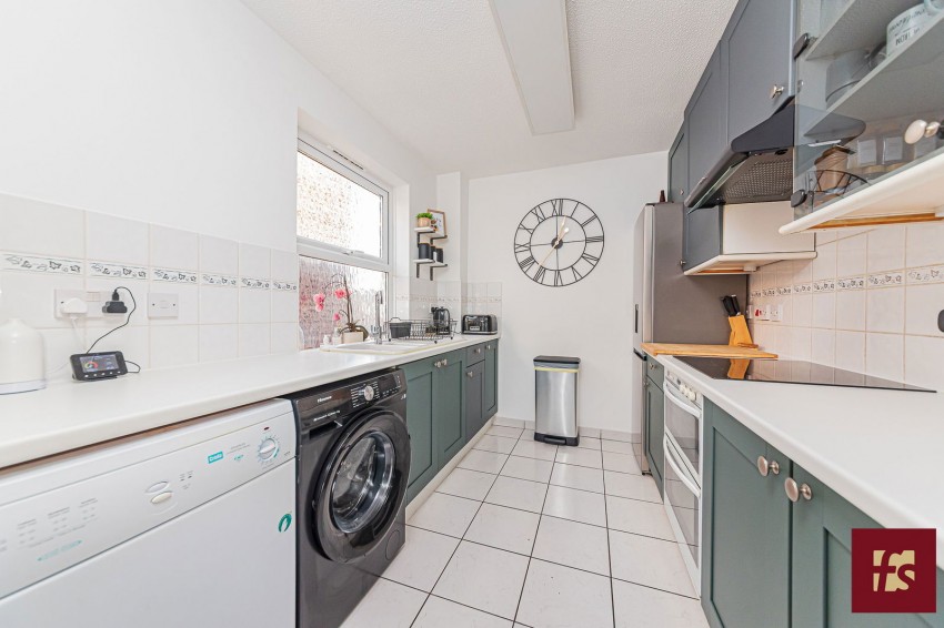 Images for High Street, Crowthorne, Berkshire, RG45 7AT