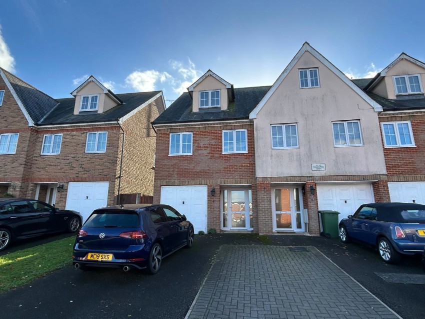 Images for Cambridge Road, Crowthorne, RG45 7EF