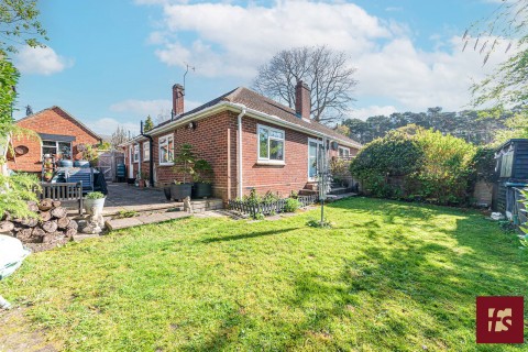 View Full Details for Napier Road, Crowthorne, Berkshire RG45 7EL