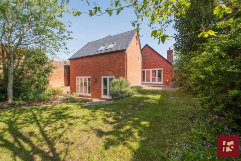 View Full Details for Lavender House, Rectory Road, Wokingham, Berkshire RG40 1DJ