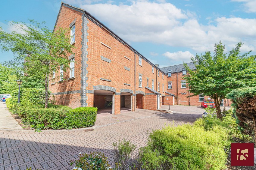 Images for Heath Hill Road South, Crowthorne, RG45 7BH