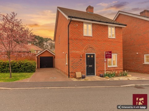 View Full Details for Dashers Close, Crowthorne, Berkshire RG45 6GX