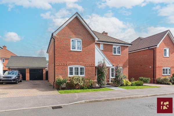Swords Drive, Crowthorne, RG45 6GS
