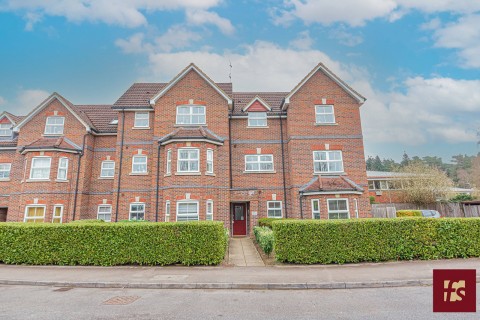View Full Details for St. Francis Close, Crowthorne, Berkshire RG45 6DF