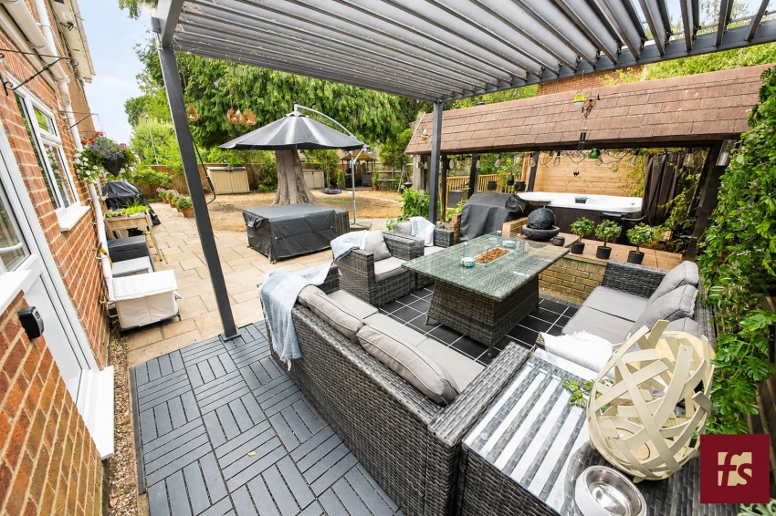 Images for Bramley Grove, Crowthorne, Berkshire RG45 6EB