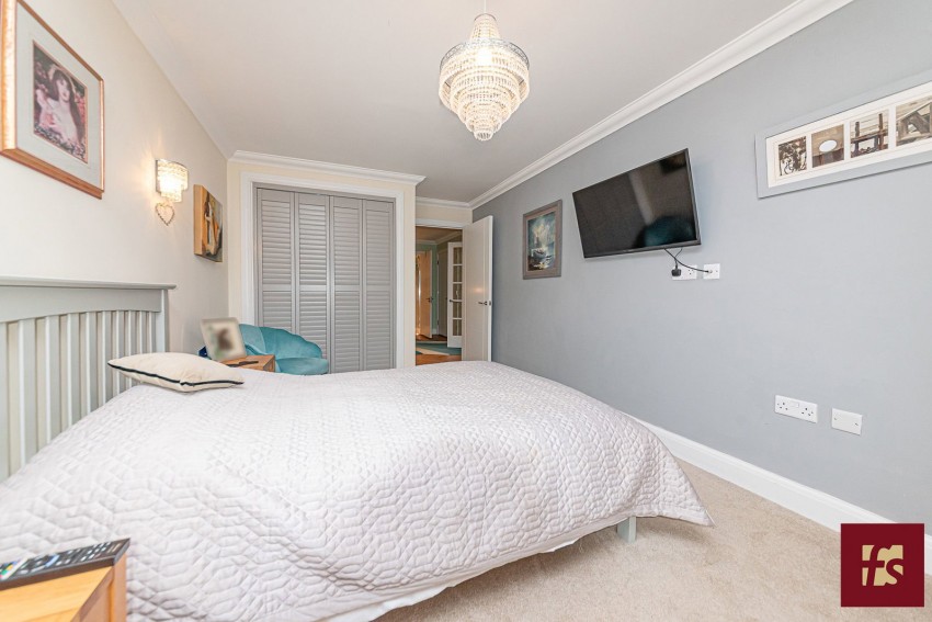 Images for Fleur de lis, Dukes Ride, Crowthorne, Berkshire RG45 6AZ