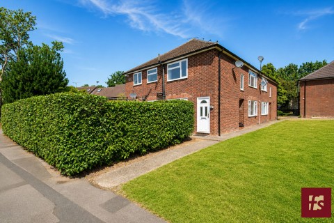 View Full Details for Hinton Close, Crowthorne, Berkshire RG45 6LA