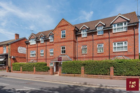 View Full Details for Talavera Close, Crowthorne, Berkshire RG45 6DE 