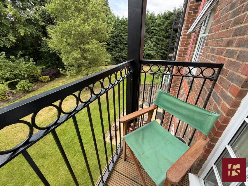 Images for Dukes Ride, Crowthorne, RG45 6DG