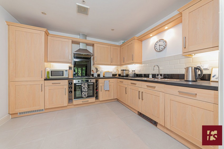 Images for Dukes Ride, Crowthorne, RG45 6DG