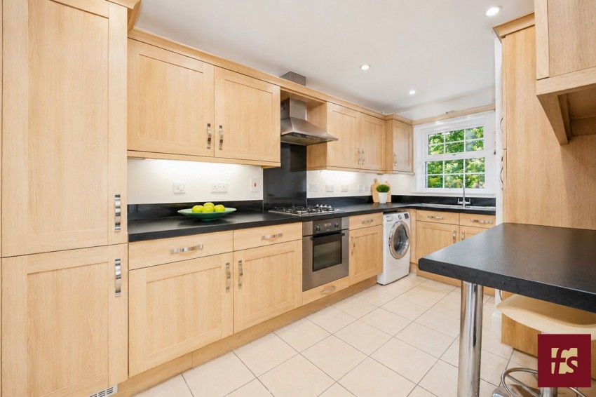 Images for Wellesley Court, Dukes Ride, Crowthorne RG45 6DG